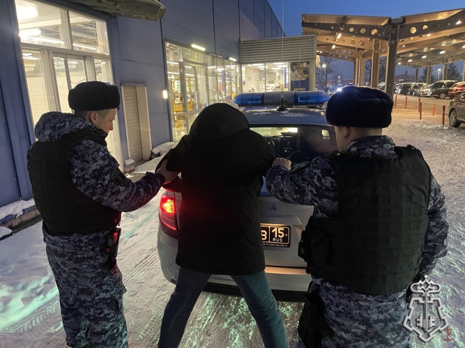 Росгвардейцы задержали двух злоумышленников, попавшихся на хищении товаров в городе Калининграде